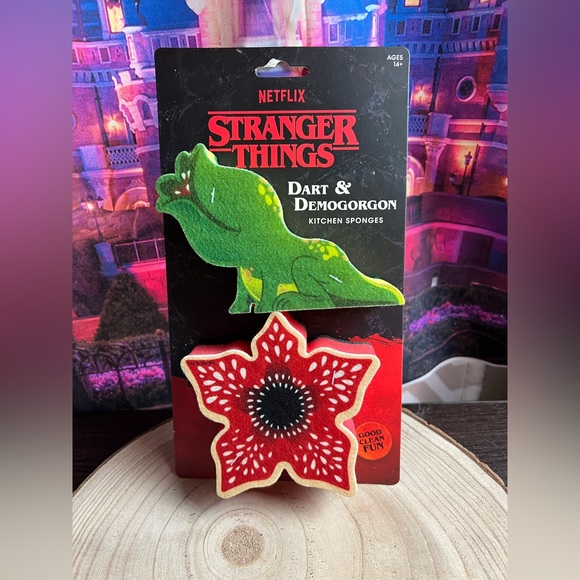 Stranger things Dart and Demogorgon kitchen sponge set of two-new - Picture 1 of 1